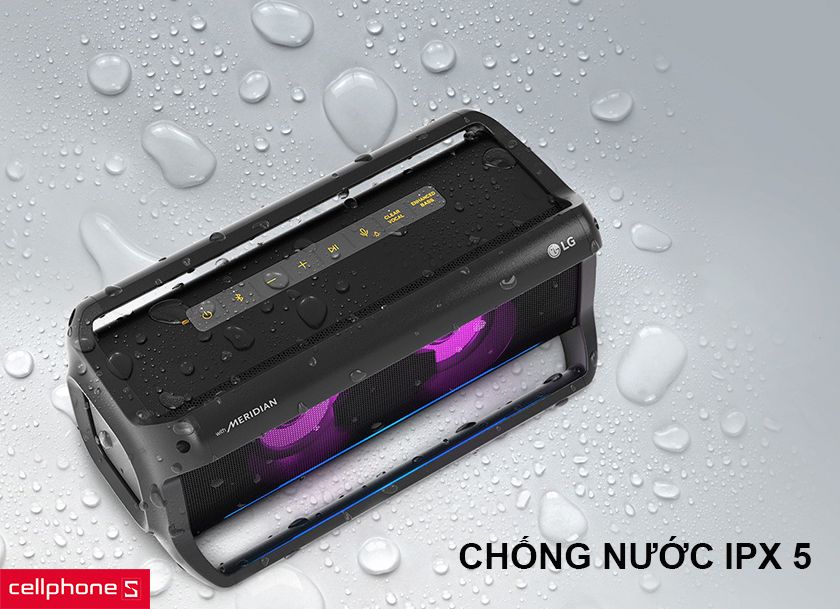 Chống nước công nghệ IPX5 cùng sạc đa năng qua cổng USB