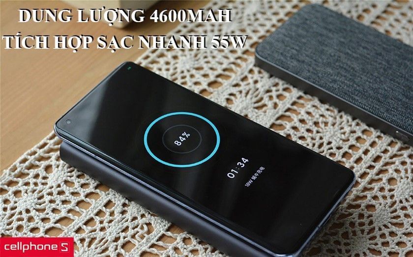 Viên pin dung lượng 5000mAh, tích hợp sạc nhanh 30W