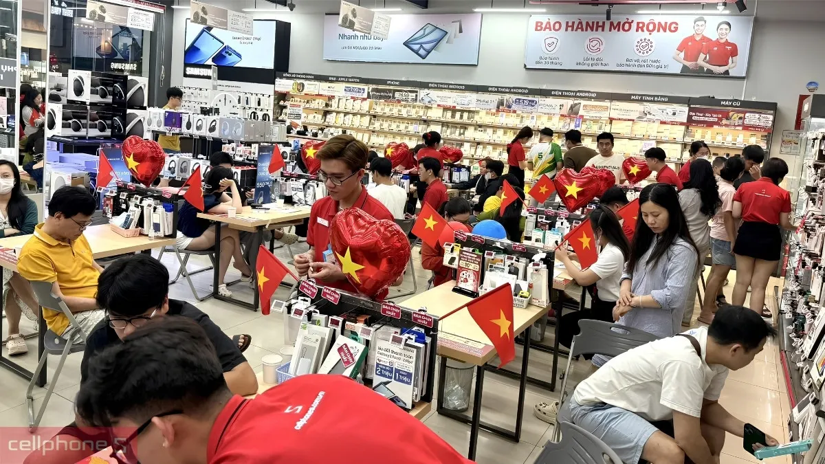 Sản phẩm công nghệ trong chương trình Sale 2/9