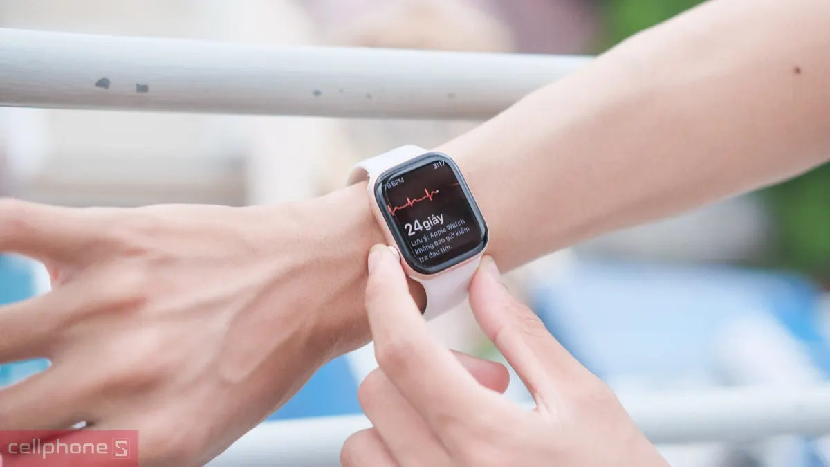 Đồng hồ Apple hiện đại hỗ trợ theo dõi huyết áp và sức khỏe tim mạch