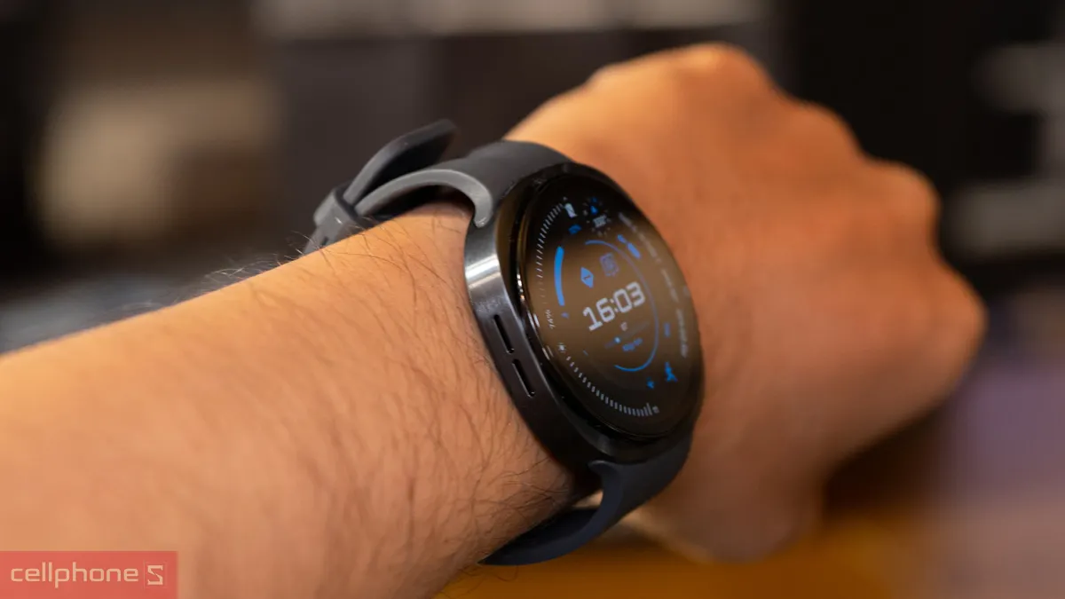 Đồng hồ thông minh chống nước Samsung Galaxy Watch Ultra đạt nhiều chứng nhận