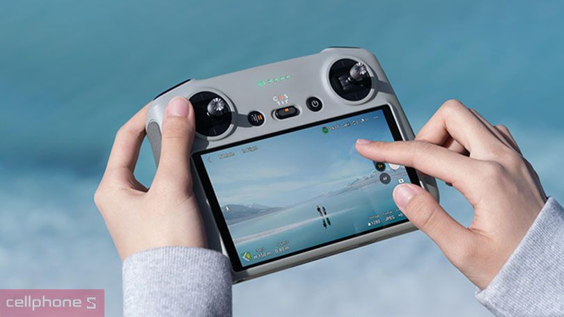 bộ điều khiển RC trên Drone DJI dễ sử dụng drone dji dùng bộ điều khiển RC quốc dân