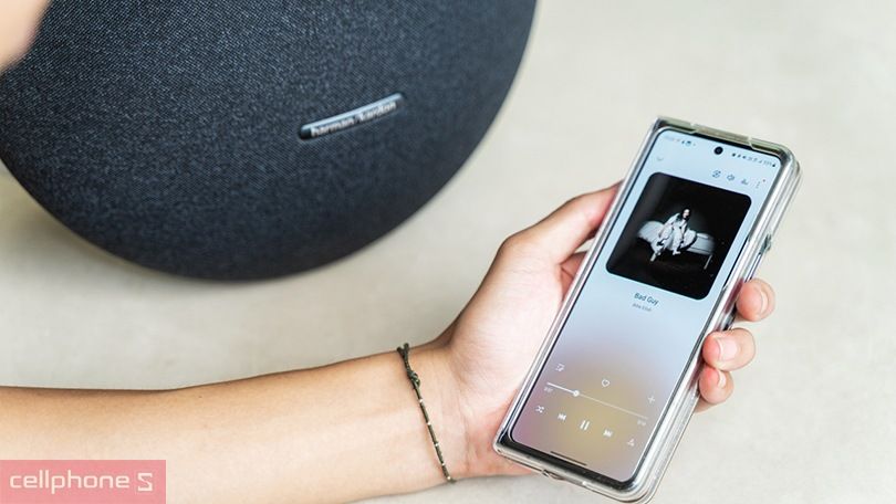 Loa Harman Kardon Onyx Studio 8