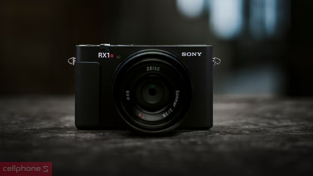 Sony Compact là lựa chọn cho người ưu tiên tính cơ động
