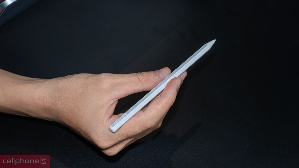 S Pen là công cụ hỗ trợ đắc lực trên Samsung Tab