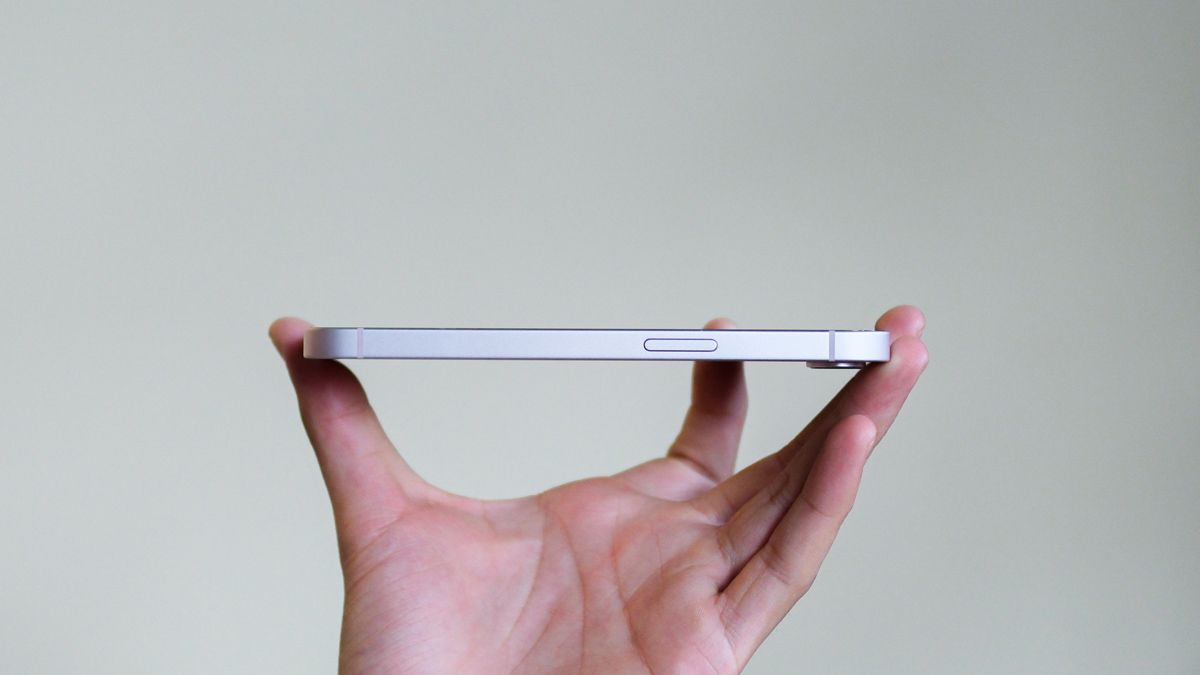 Lớp kính cường lực mới trên iPhone hạn chế trầy xước và nứt vỡ