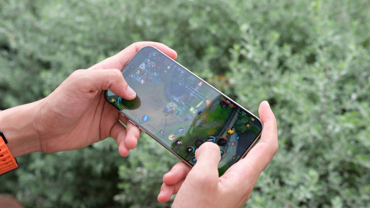 Chơi game nặng mượt mà trên iPhone nhờ hiệu năng xử lý mạnh mẽ