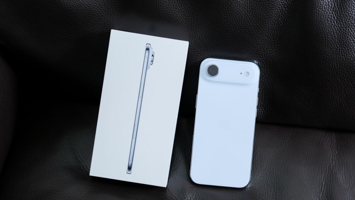 iPhone Air có thân máy mỏng nhẹ, chỉ trang bị một camera sau