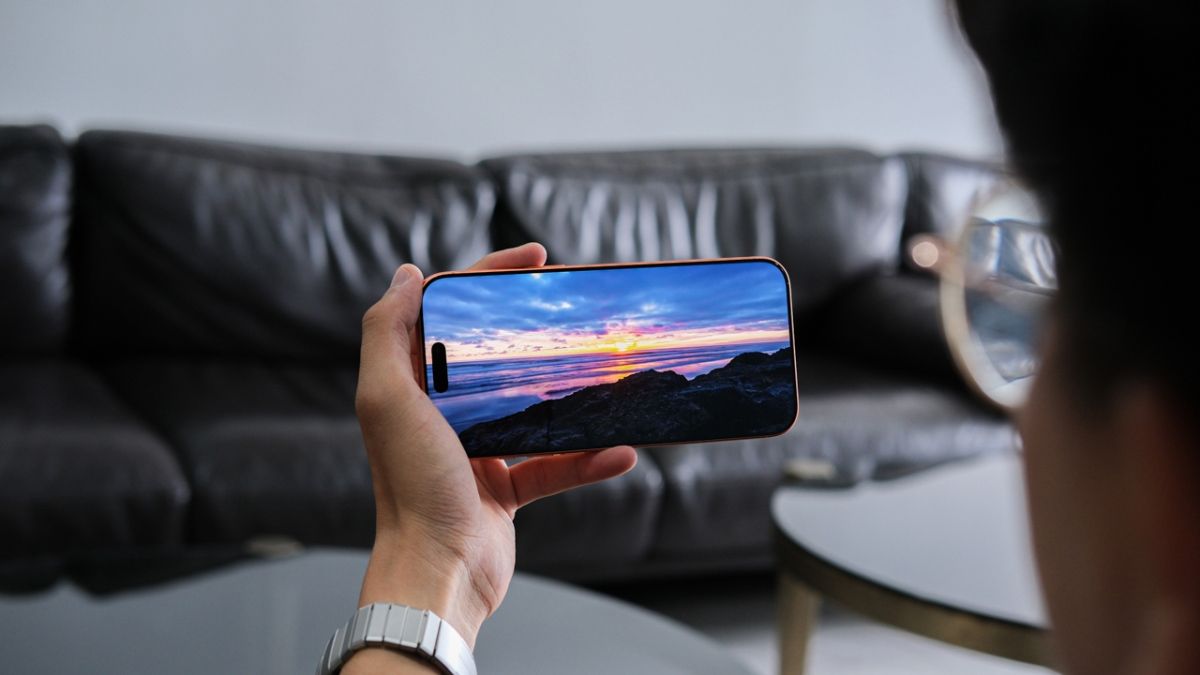 Mua iPhone dùng cơ bản, pin trâu