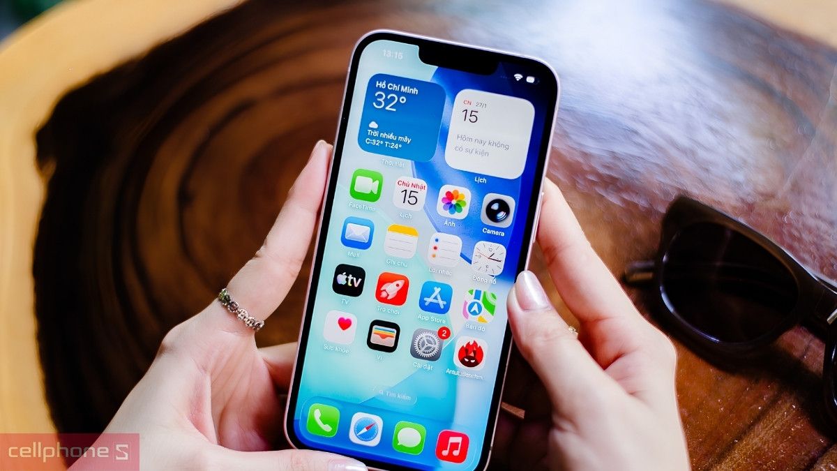 So sánh nét riêng giữa bản thường và bản Pro