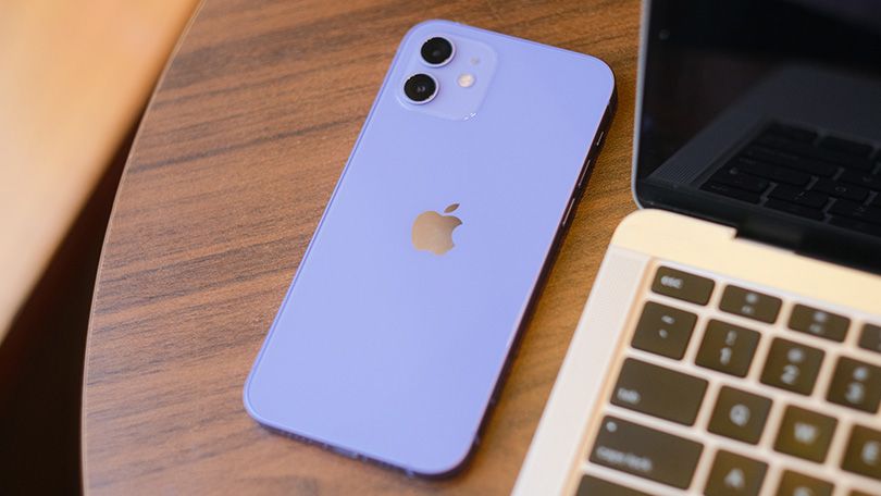 iPhone 12 cũ xước cấn