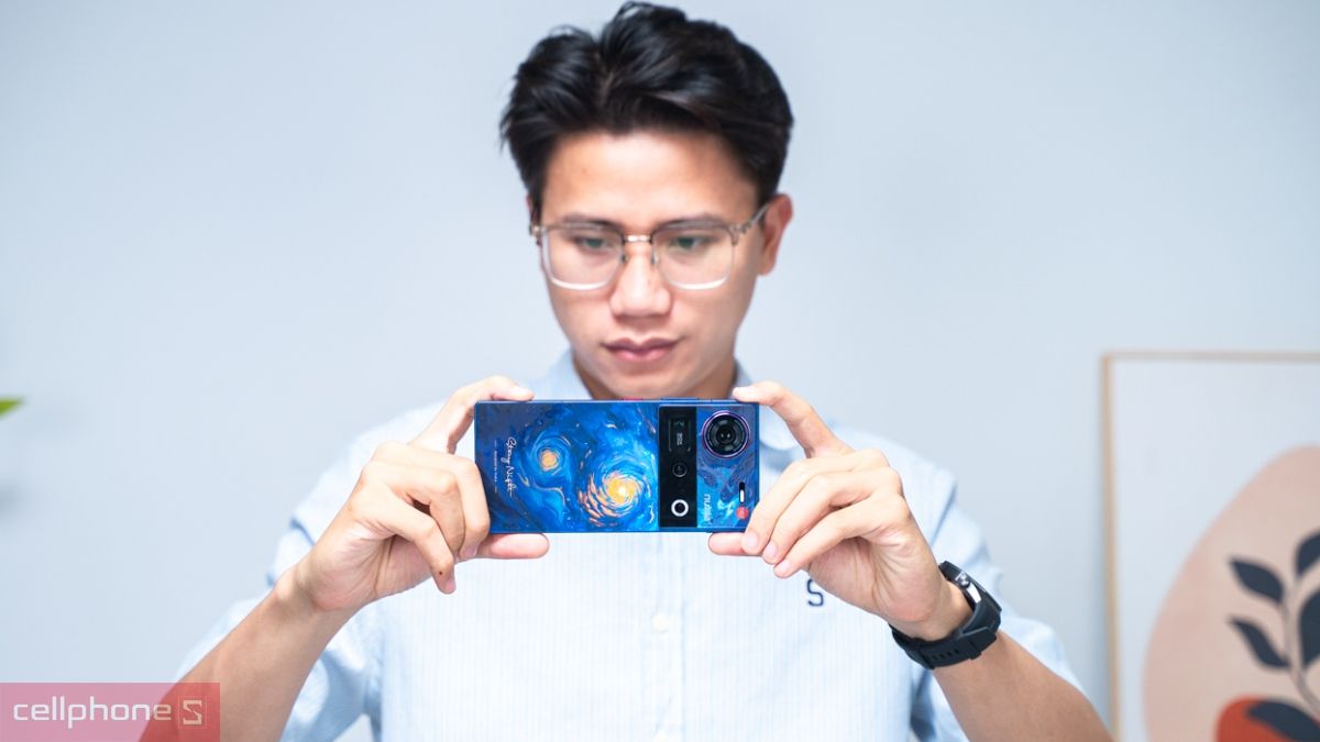 Trải nghiệm thực tế thiết kế mặt lưng nghệ thuật độc đáo trên dòng điện thoại Nubia cao cấp Trải nghiệm thực tế thiết kế mặt lưng nghệ thuật độc đáo trên dòng điện thoại Nubia cao cấp