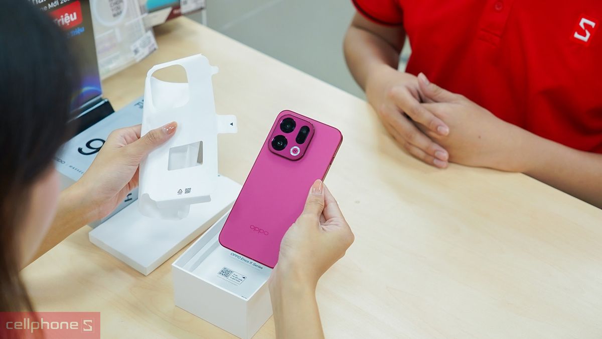 OPPO Find X cần được kiểm tra kỹ chính sách bảo hành trước khi mua