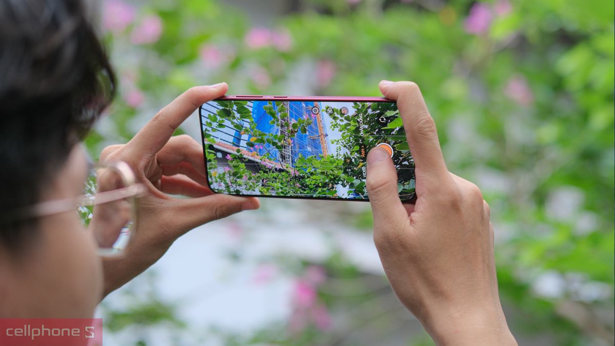 OPPO Find X trang bị camera Hasselblad hỗ trợ zoom xa sắc nét