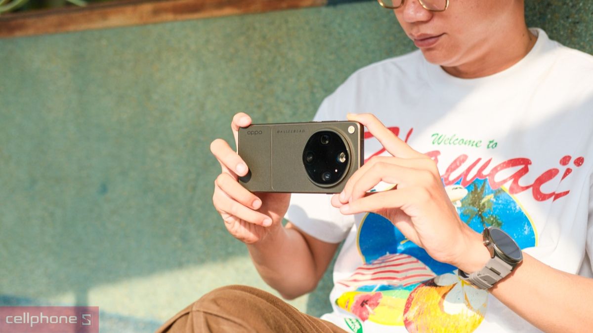 Lựa chọn mẫu điện thoại OPPO thuộc phân khúc flagship cho người dùng có ngân sách cá nhân thoải mái Lựa chọn mẫu điện thoại OPPO thuộc phân khúc flagship cho người dùng có ngân sách cá nhân thoải mái