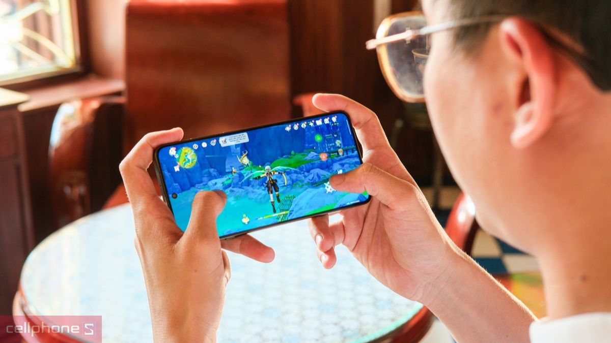 Thao tác vuốt chạm phản hồi nhanh chóng khi chơi game trên dòng điện thoại OPPO có bộ nhớ RAM lớn Thao tác vuốt chạm phản hồi nhanh chóng khi chơi game trên dòng điện thoại OPPO có bộ nhớ RAM lớn