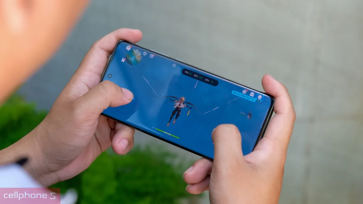 OPPO Reno có màn hình tràn viền sắc nét
