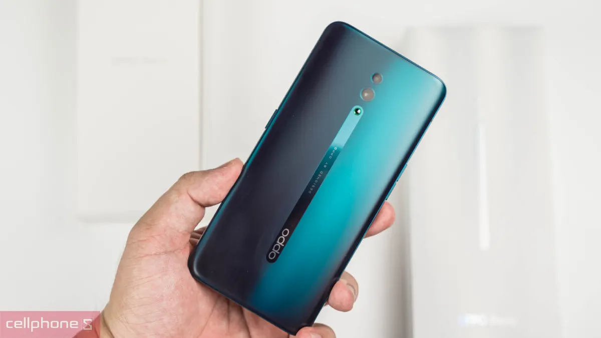 OPPO Reno có khả năng kháng nước