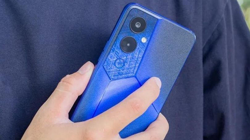 Tecno Pova 4