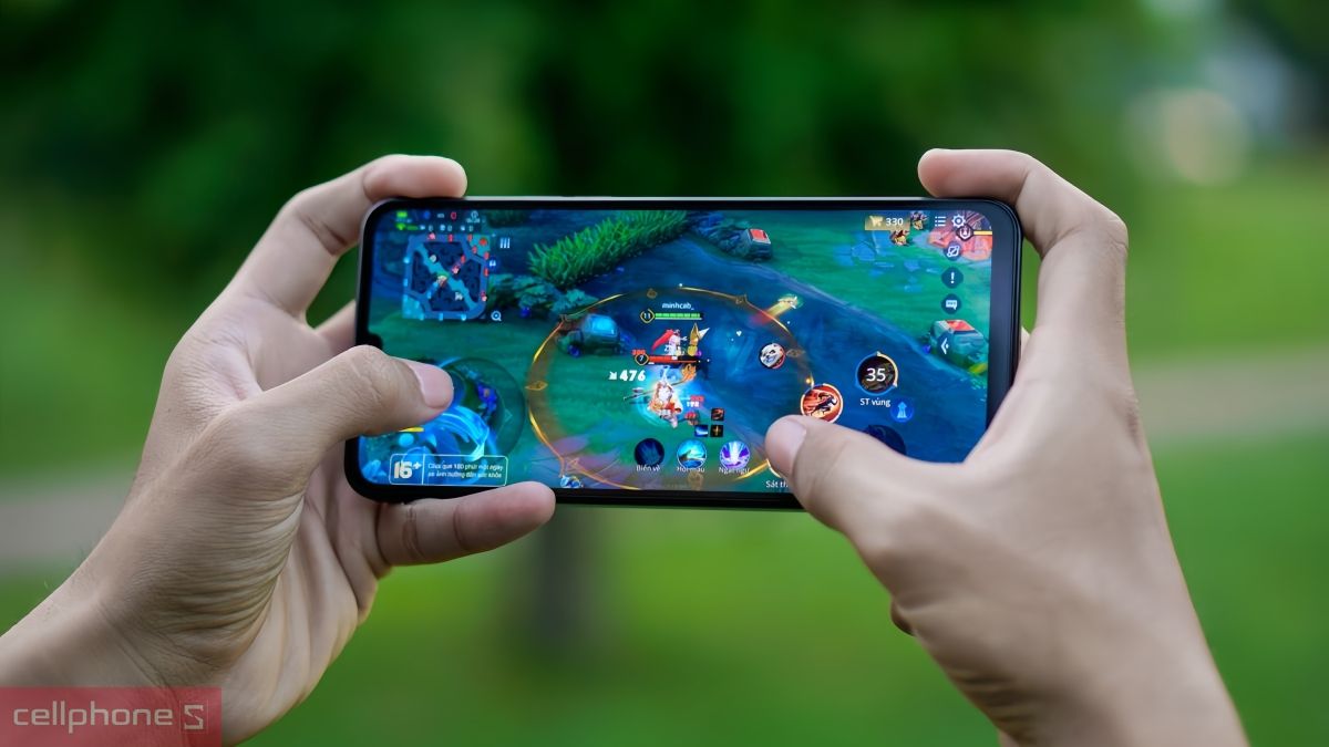 Trải nghiệm màn hình lớn tần số quét cao siêu mượt mà khi chơi game trên điện thoại TECNO Trải nghiệm màn hình lớn tần số quét cao siêu mượt mà khi chơi game trên điện thoại TECNO