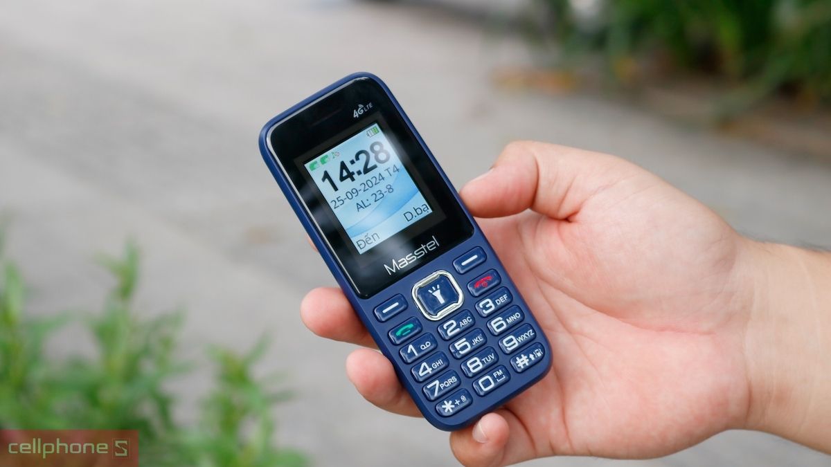 Chọn điện thoại cục gạch theo số lượng SIM