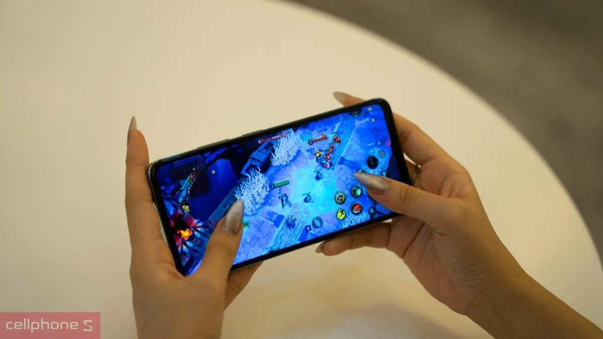 Trải nghiệm chơi game giải trí mượt mà trong thời gian dài trên dòng điện thoại iTel P pin trâu Trải nghiệm chơi game giải trí mượt mà trong thời gian dài trên dòng điện thoại iTel P pin trâu