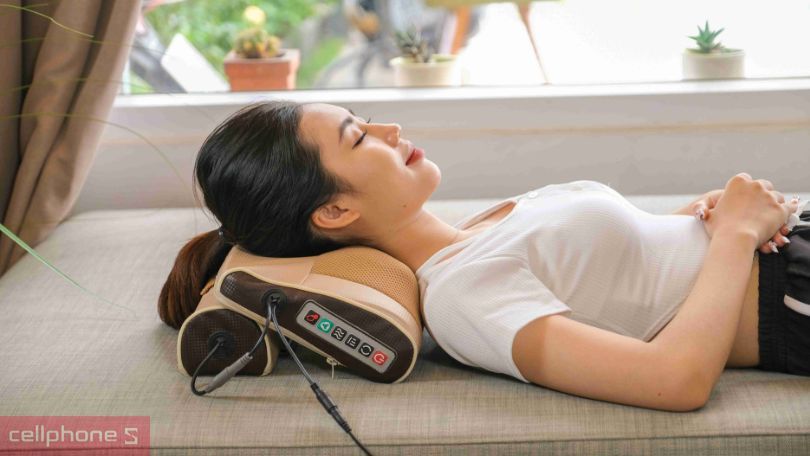 Gối massage cổ vai gáy