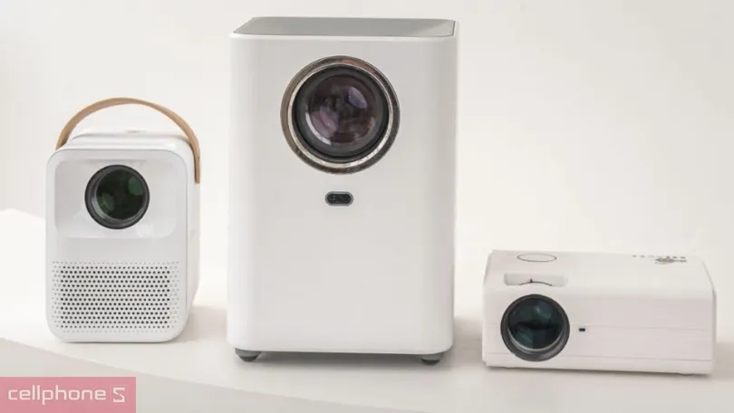 Review máy chiếu Beecube