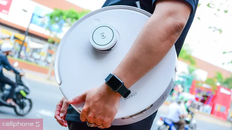Giá robot hút bụi Ecovacs Deebot là bao nhiêu?