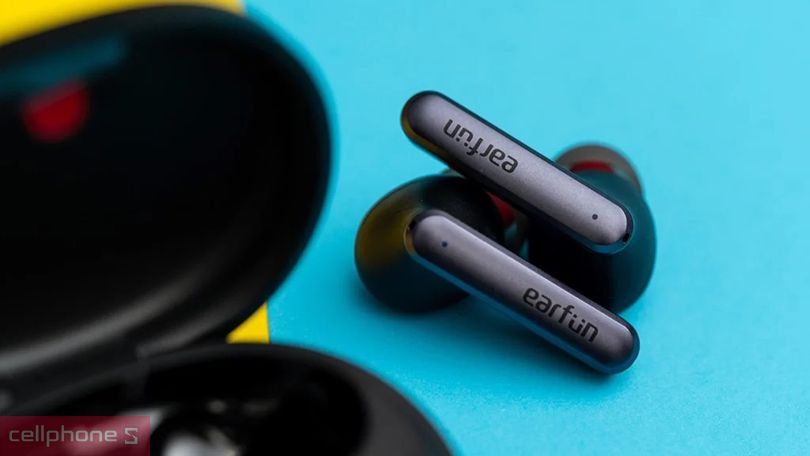 Giá tai nghe Earfun bao nhiêu tiền?