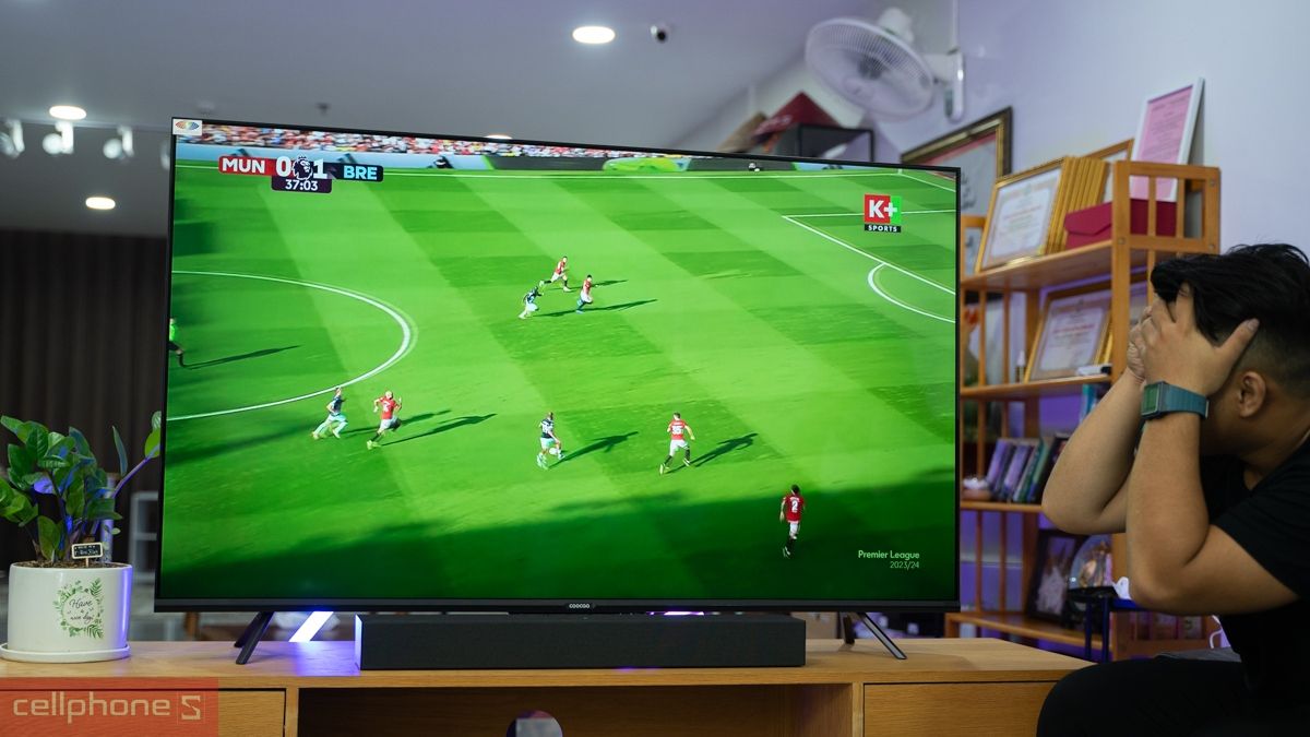 Tivi Coocaa tích hợp Google TV với giao diện trực quan và dễ sử dụng