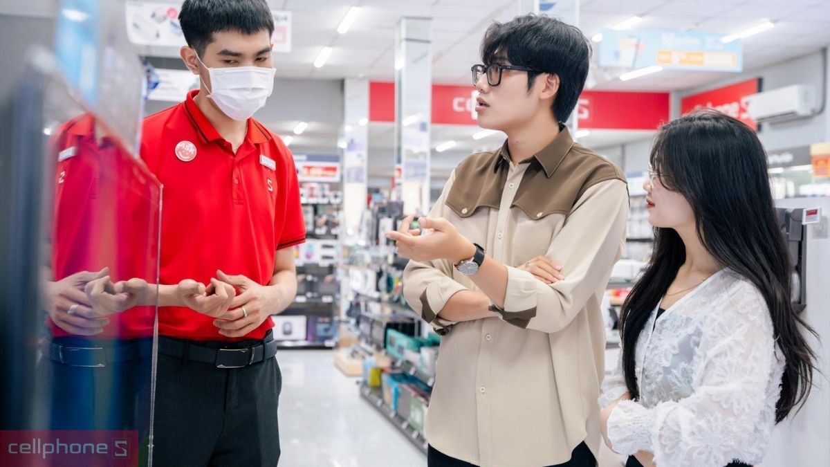 Mua tivi chính hãng cùng voucher giảm giá hấp dẫn