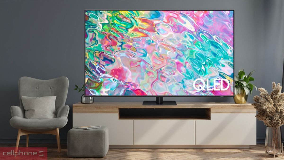 Tivi QLED sắc nét hiển thị màu sắc rực rỡ Tivi QLED hiển thị màu sắc rực rỡ, độ sáng vượt trội và độ bền màu lâu
