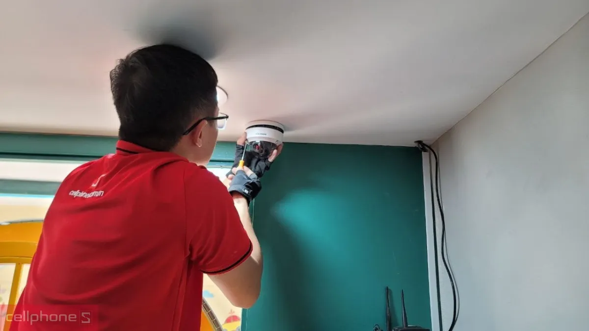 Dịch vụ lắp camera của CellphoneS cam kết chất lượng, bảo hành tận nơi