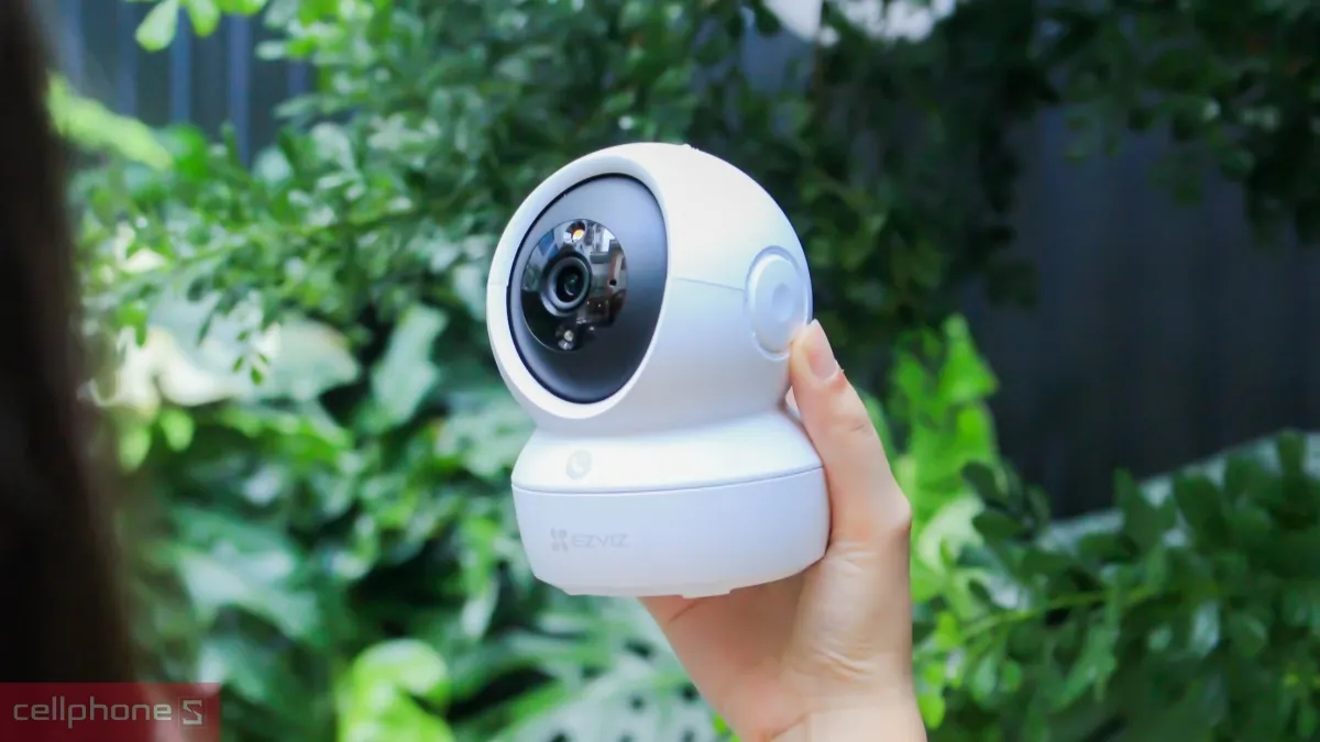Lắp camera Quận 10 trong và ngoài cửa hàng