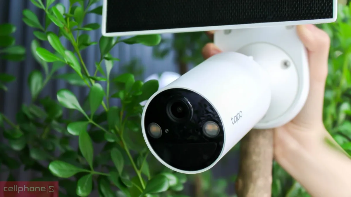 Camera ngoài trời