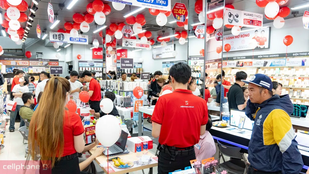 Ưu đãi ngày khai trương cửa hàng điện thoại Hà Nội tại 770 Quang Trung