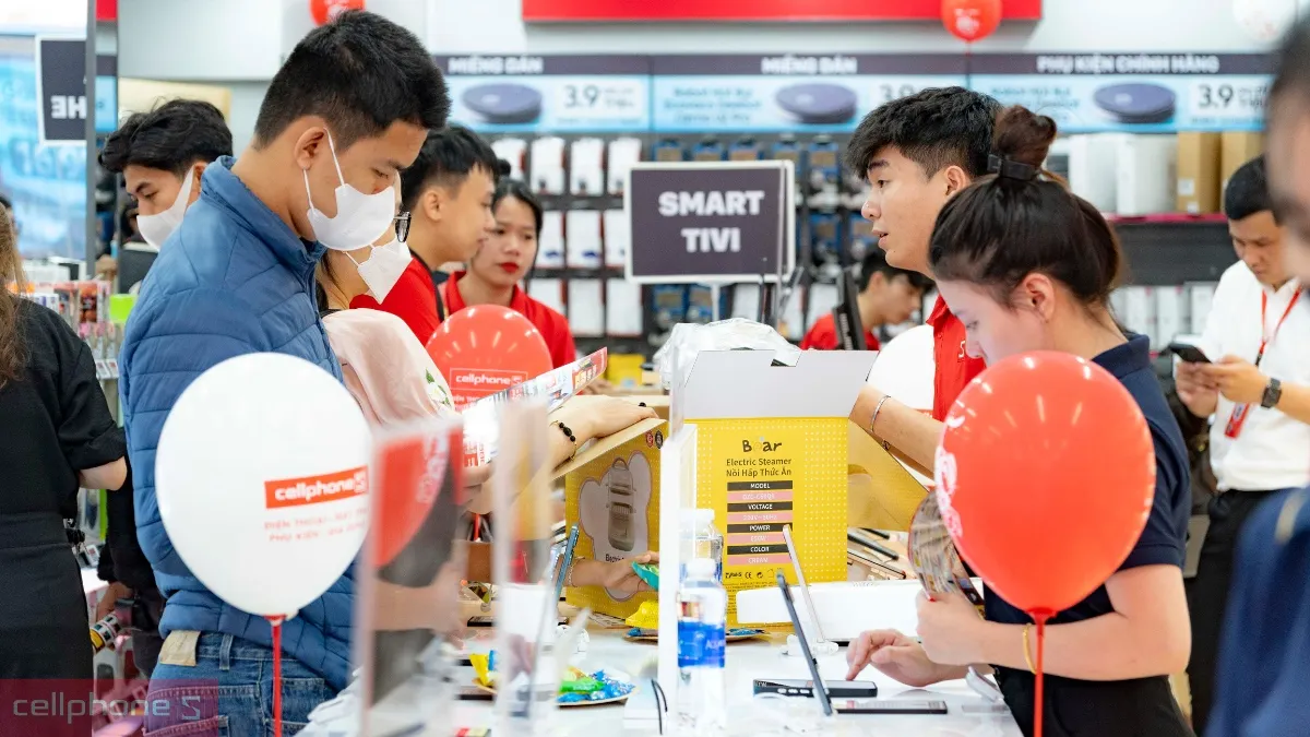 CellphoneS khai trương cửa hàng điện thoại Hà Nội tại 770 Quang Trung