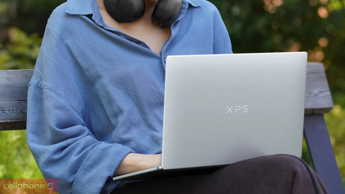 Dell XPS sở hữu vi xử lý mạnh mẽ, đáp ứng tác vụ nặng