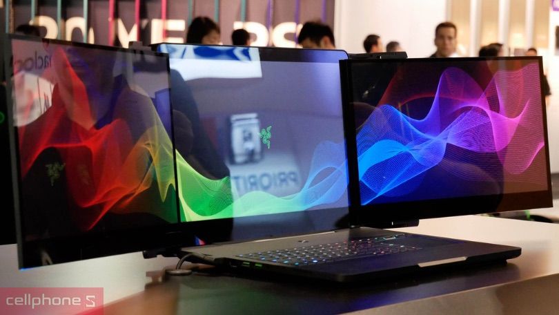 Chọn mua laptop chơi game dựa trên màn hình