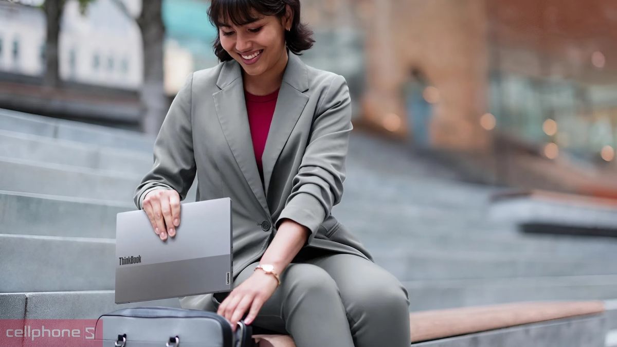 Giá laptop Lenovo bao nhiêu tiề