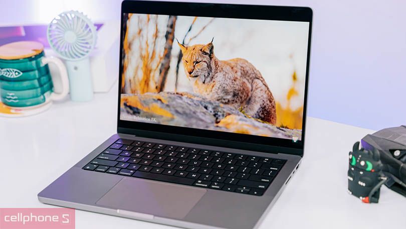 Macbook Pro nặng bao nhiêu kg