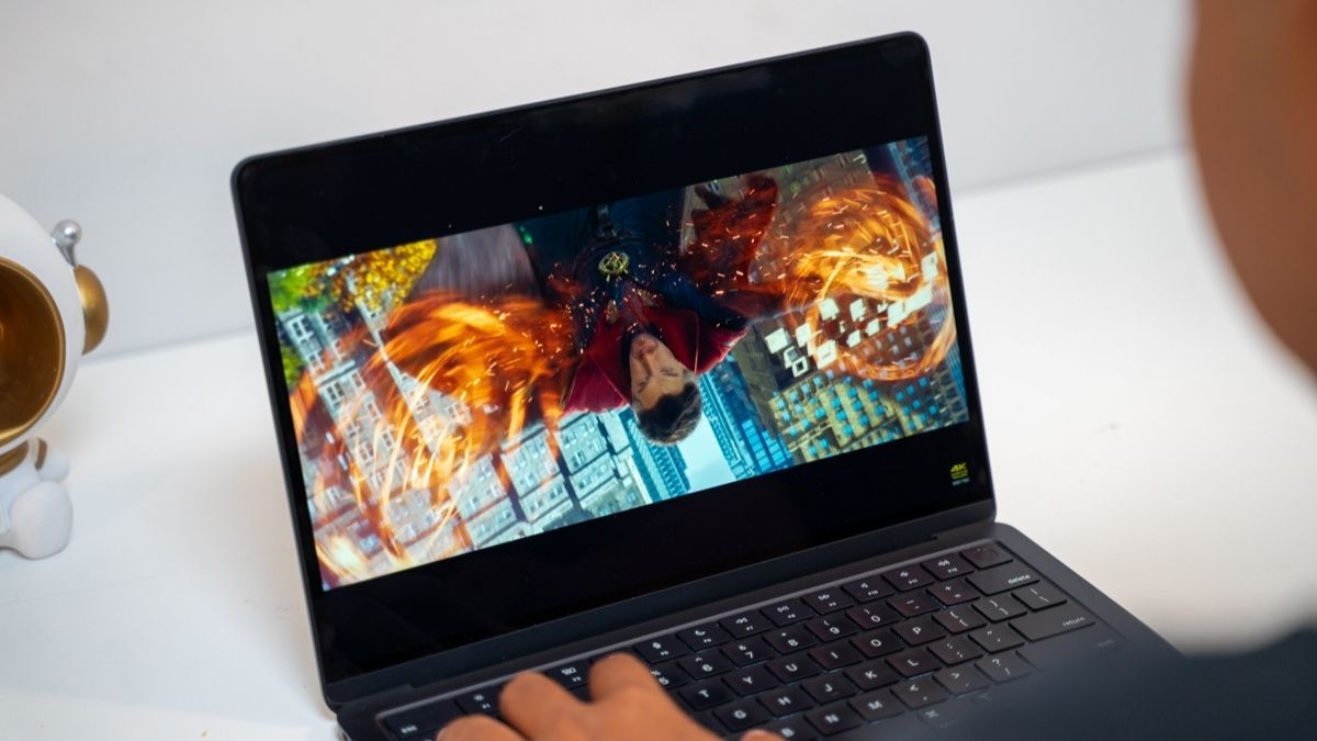 MacBook M2 Series