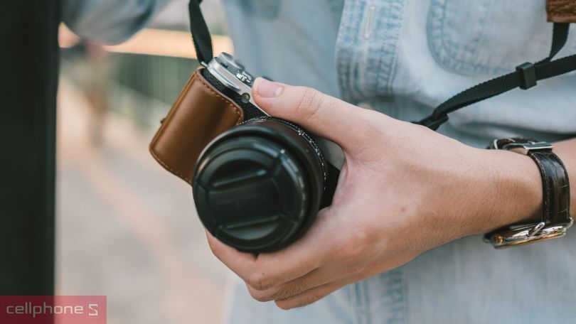 Máy ảnh mirrorless không gương lật là máy ảnh kỹ thuật số được ưa chuộng hiện nay Máy ảnh mirrorless không gương lật là máy ảnh kỹ thuật số được ưa chuộng hiện nay