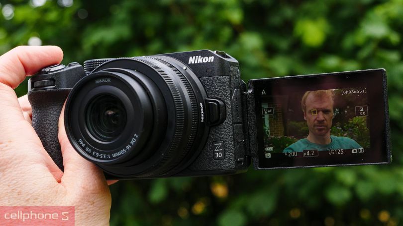 Máy ảnh Mirrorless Nikon sở hữu nhiều tính năng hiện đại và cao cấp Máy ảnh Mirrorless Nikon sở hữu nhiều tính năng hiện đại và cao cấp