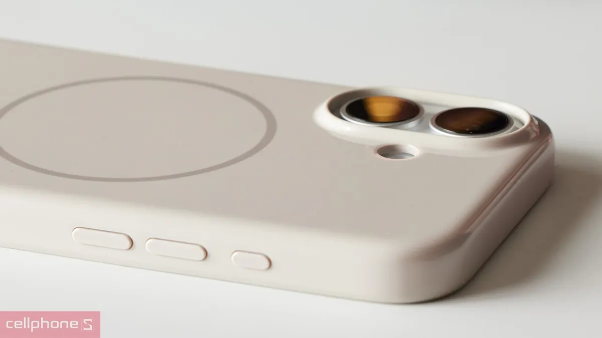 Sự khác biệt về kích thước của ốp lưng iPhone 16 Pro Max giữa các phiên bản