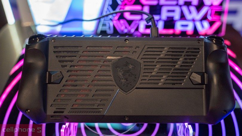 MSI Claw hiệu năng mạnh mẽ, thoải mái sử dụng không lo về pin