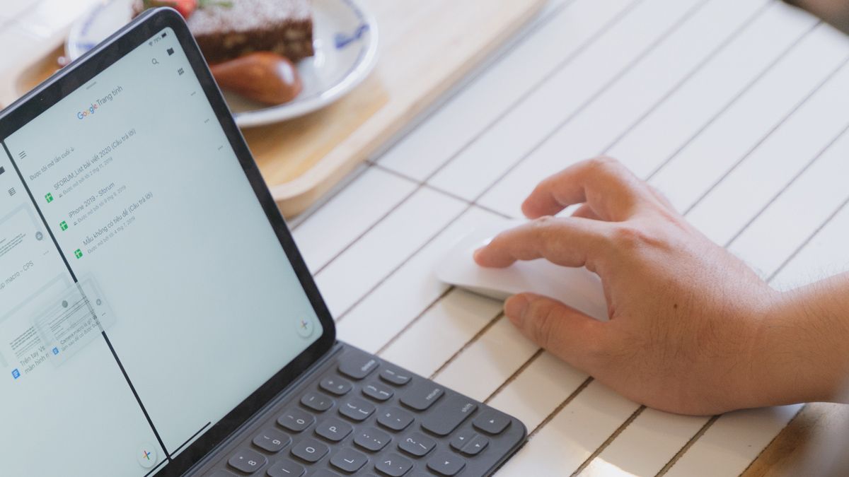 Apple Magic Mouse sử dụng được với máy Windows không
