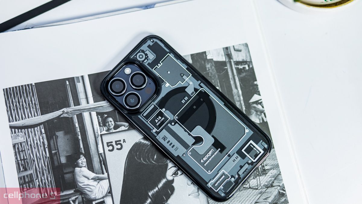 Ốp Spigen