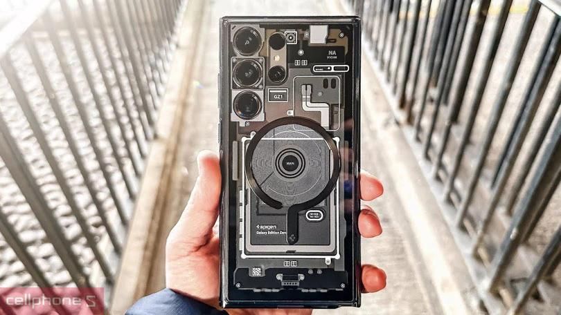 Ốp lưng Samsung bảo vệ máy khỏi va đập
